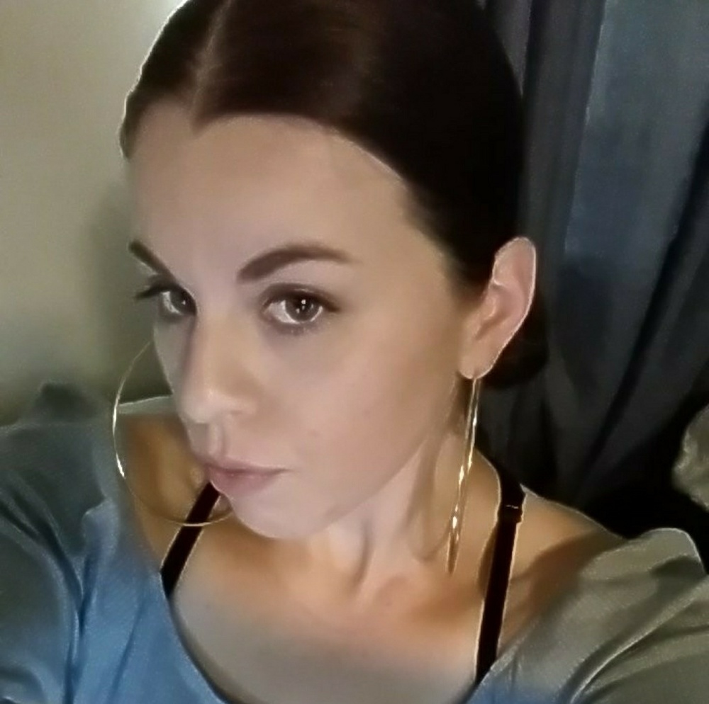 Meet your Posher, Monique